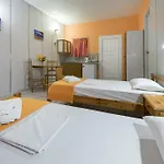 شقة فندقية Elefteria 3*