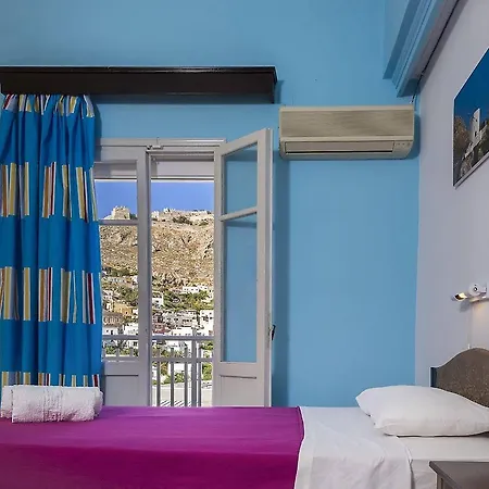 ελευθερία Ξενοδοχείο με διαμερίσματα Αγία Μαρίνα