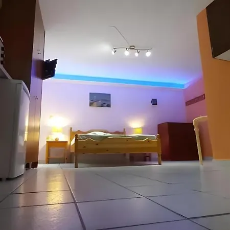 ελευθερία 3*