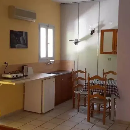 Elefteria Aparthotel Agia Marina (Leros)