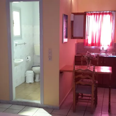 Elefteria Aparthotel 3*