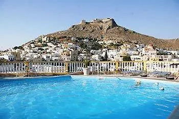 Ξενοδοχείο με διαμερίσματα ελευθερία Αγία Μαρίνα