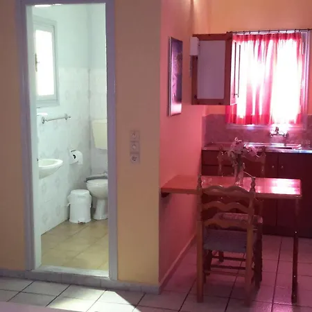 ελευθερία Ξενοδοχείο με διαμερίσματα 3*