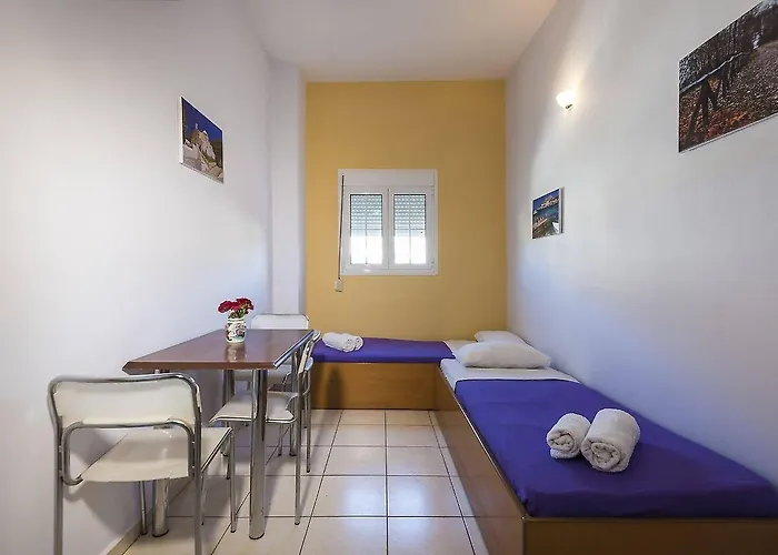 Elefteria Agia Marina (Leros)